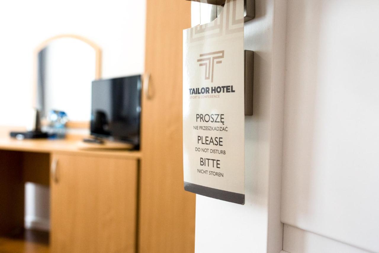 Tailor Hotel Sport & Conference โมรอค ภายนอก รูปภาพ