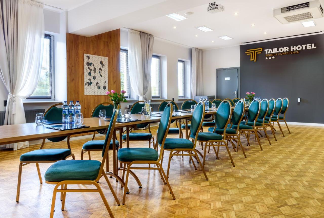 Tailor Hotel Sport & Conference โมรอค ภายนอก รูปภาพ